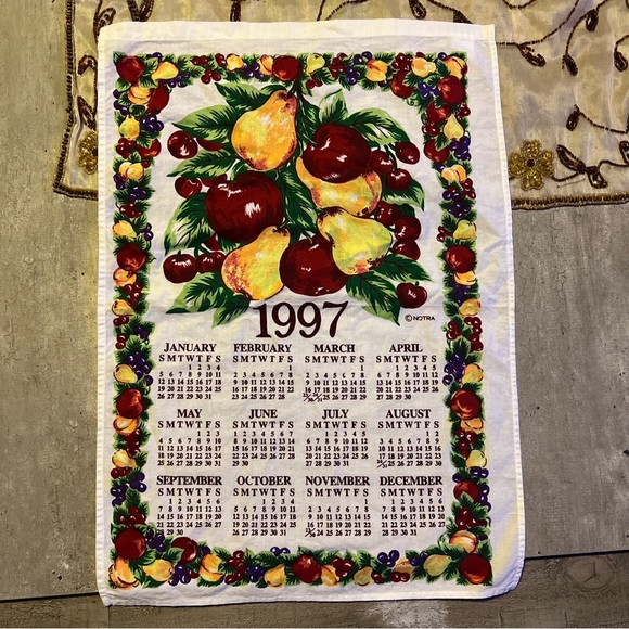 1997 Linen Hanging Calendar Kitchen Tea Towel Vintage, Flowers & Fruit - NOTRA - Picture 1 of 8